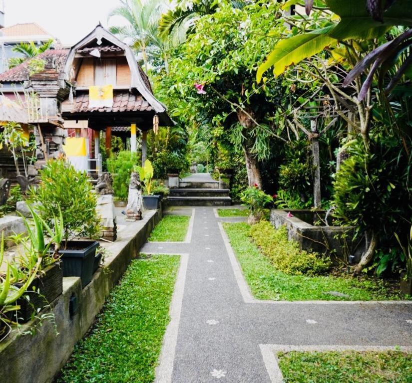 Matahari House Acomodação com café da manhã Ubud Exterior foto